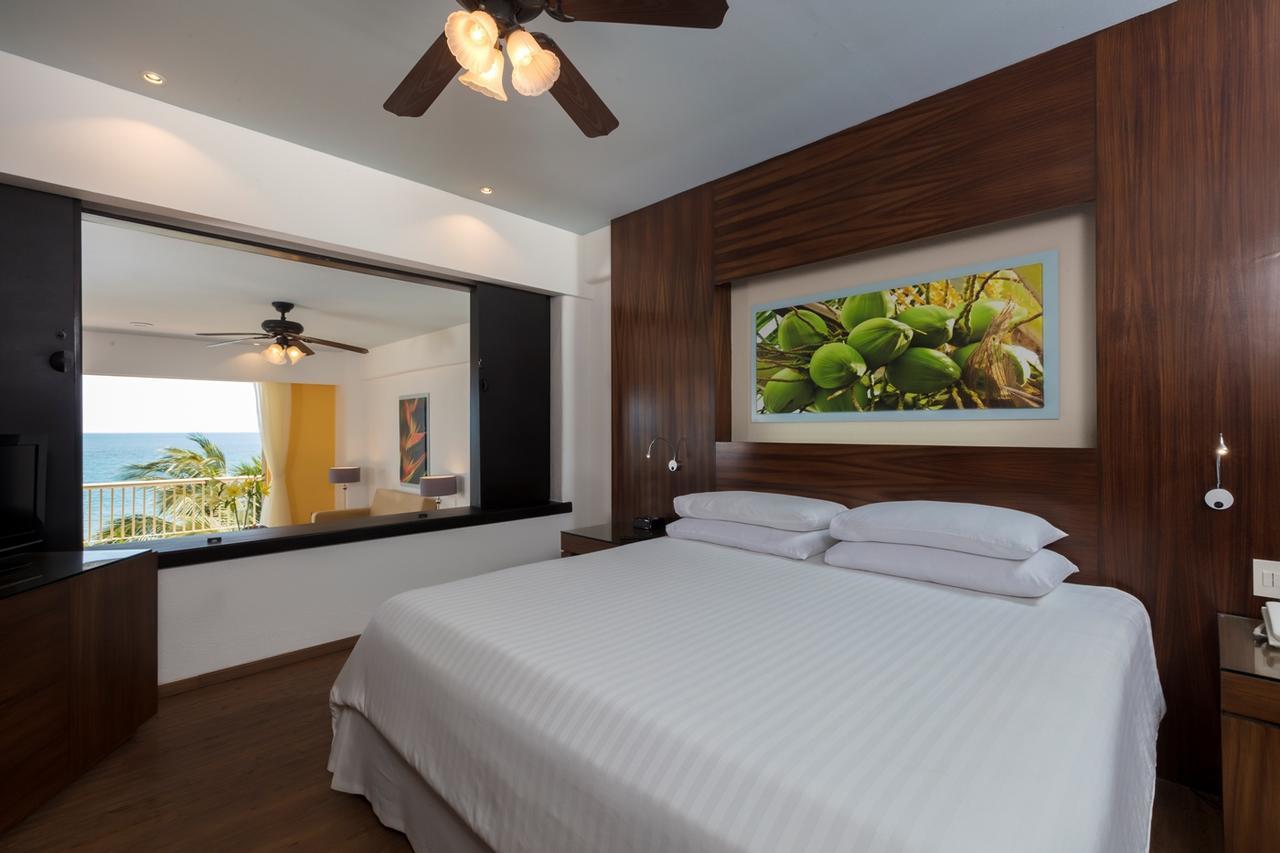 Krystal Grand Nuevo Vallarta Exterior photo