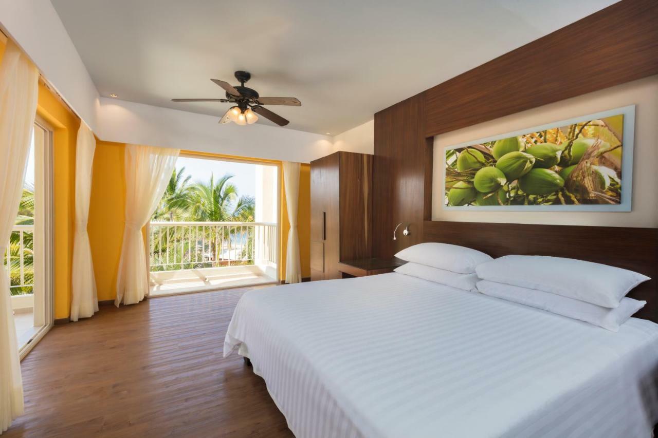 Krystal Grand Nuevo Vallarta Exterior photo